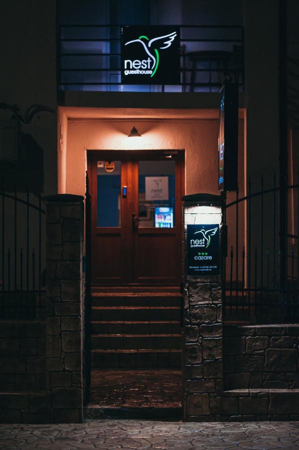 Nest Guesthouse Drobeta Turnu Severin Exterior photo