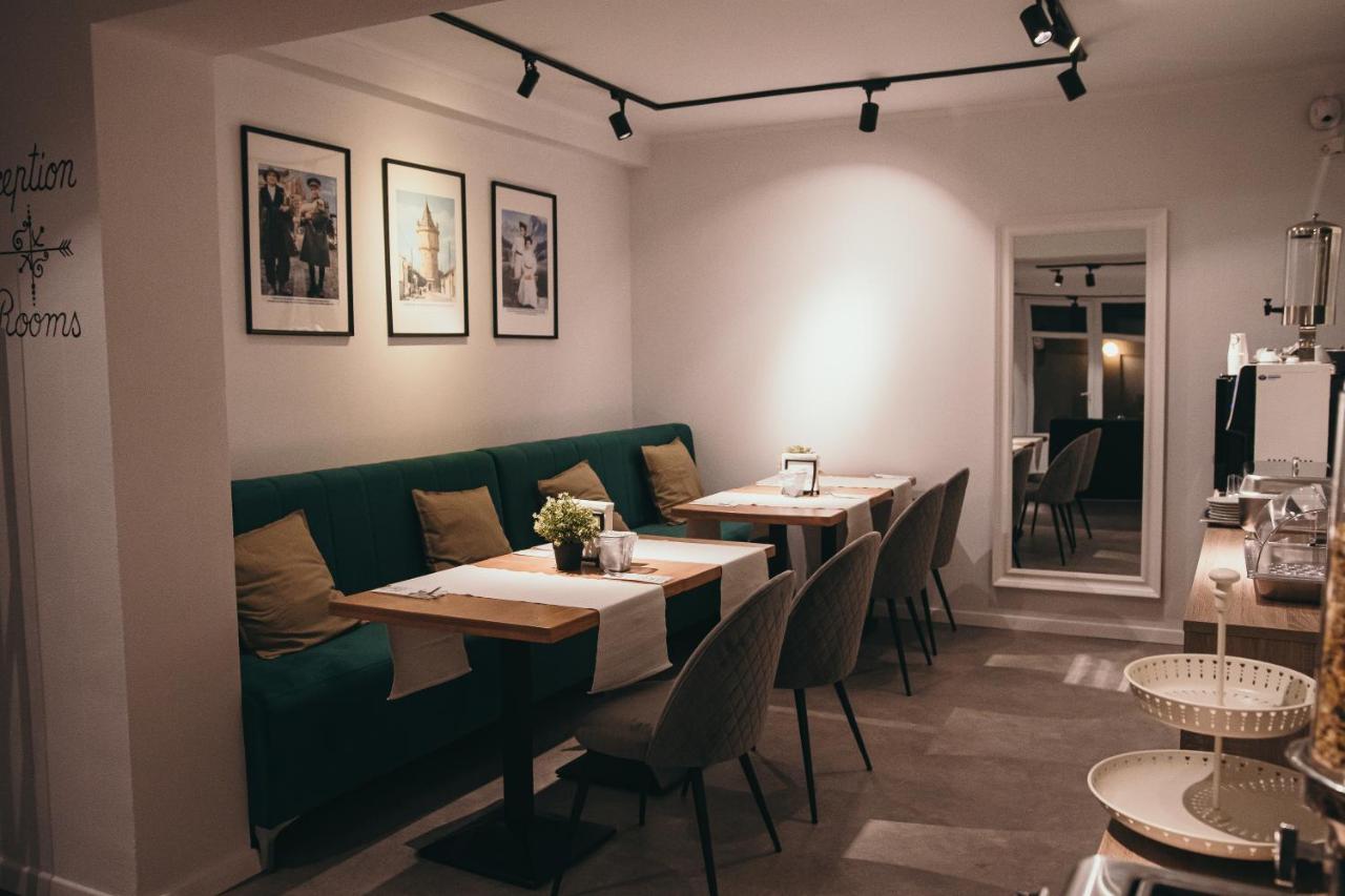Nest Guesthouse Drobeta Turnu Severin Exterior photo